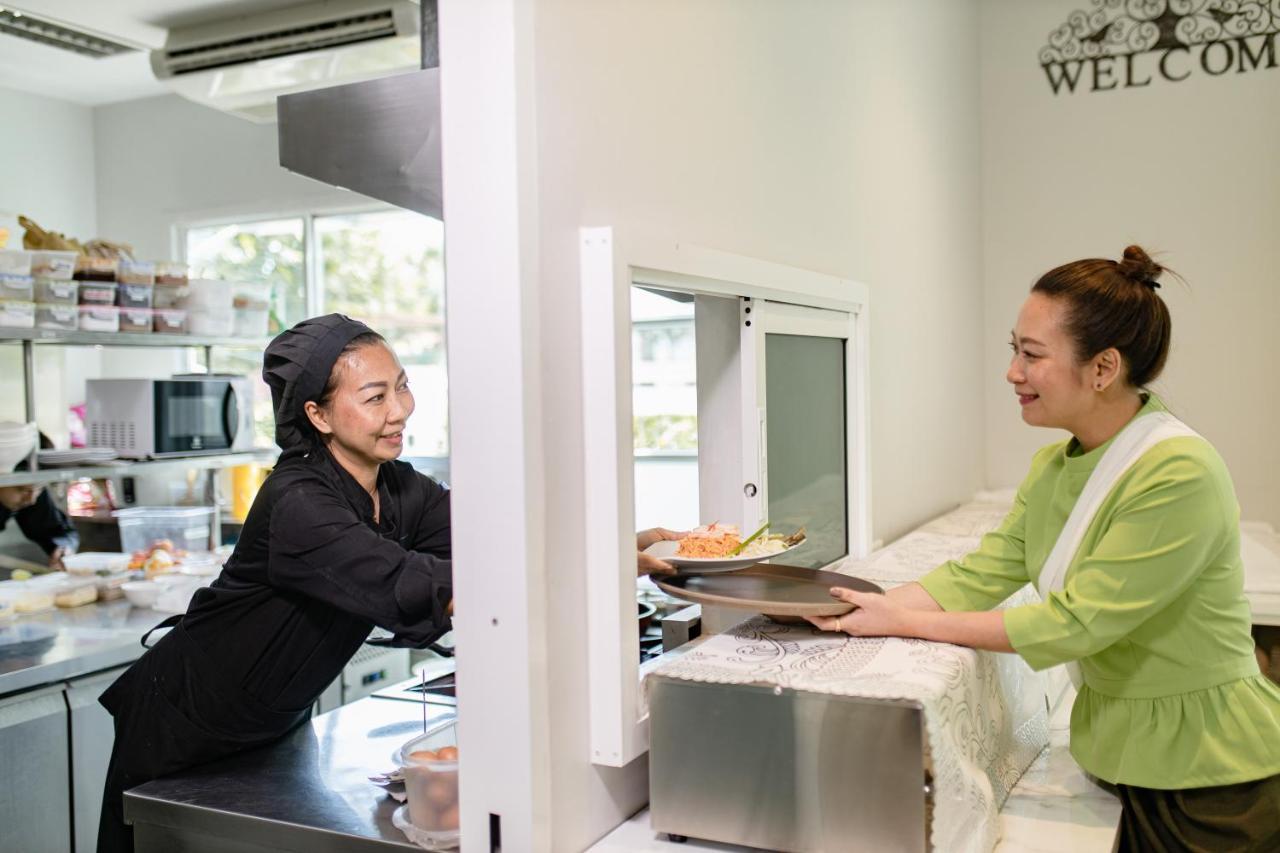 Siam Tharadol Hotel Bangkok Luaran gambar
