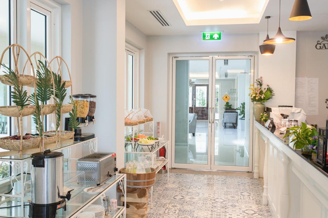 Siam Tharadol Hotel Bangkok Luaran gambar
